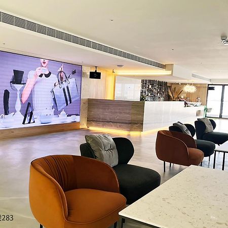 ชาโต ริช โฮเต็ล Hotel ไถหนาน ภายนอก รูปภาพ