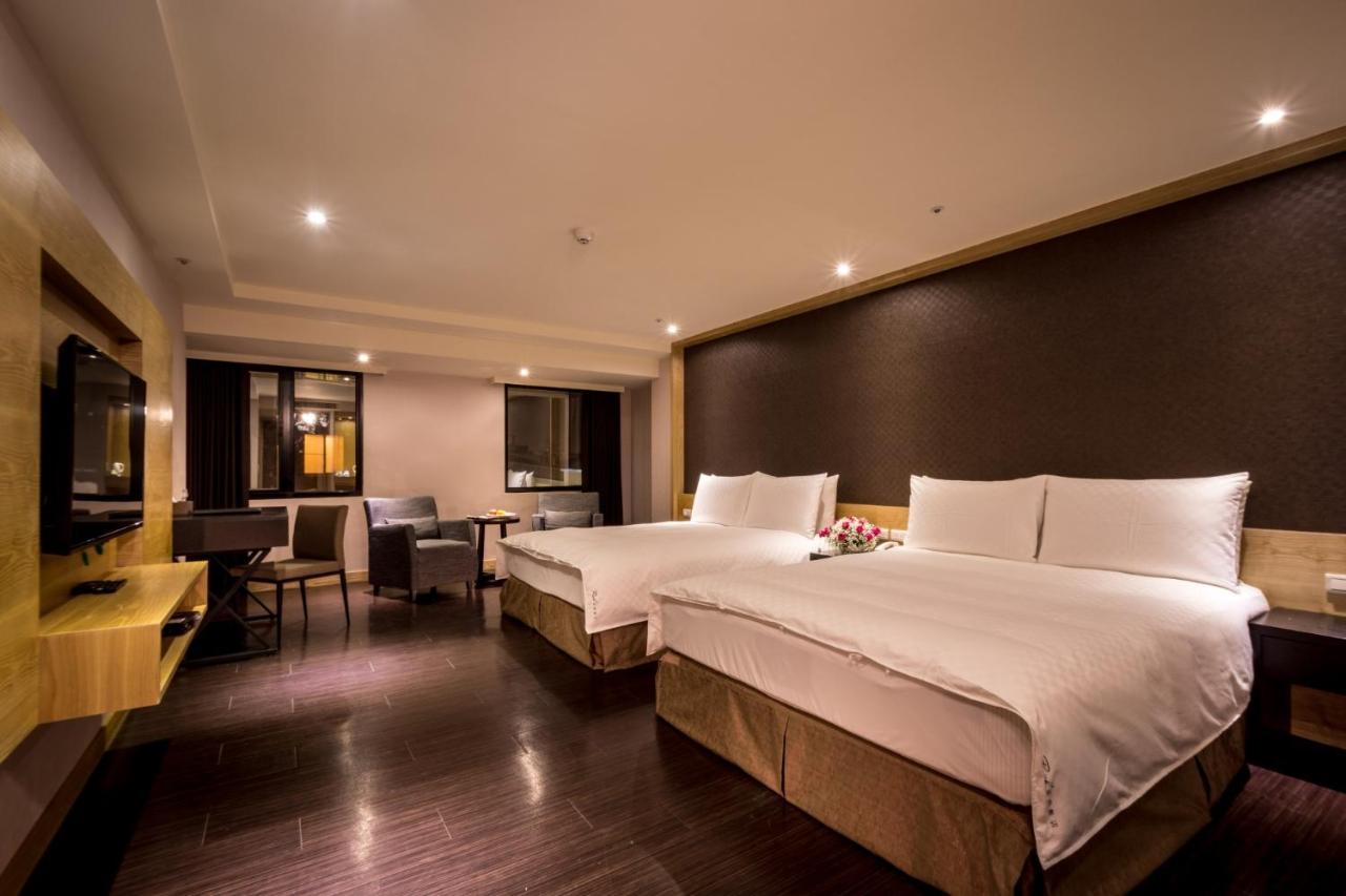 ชาโต ริช โฮเต็ล Hotel ไถหนาน ภายนอก รูปภาพ