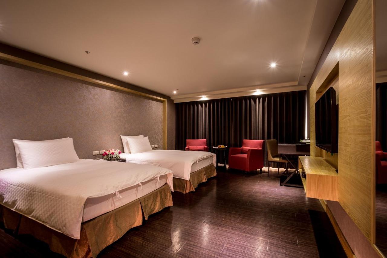 ชาโต ริช โฮเต็ล Hotel ไถหนาน ภายนอก รูปภาพ