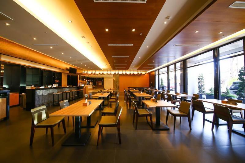 ชาโต ริช โฮเต็ล Hotel ไถหนาน ภายนอก รูปภาพ